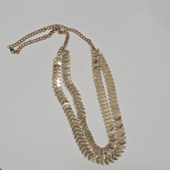 Gold Tone Double Layered Cascade Lightweight Metal Laurel Leaf Vine Necklace - Picture 7 of 13